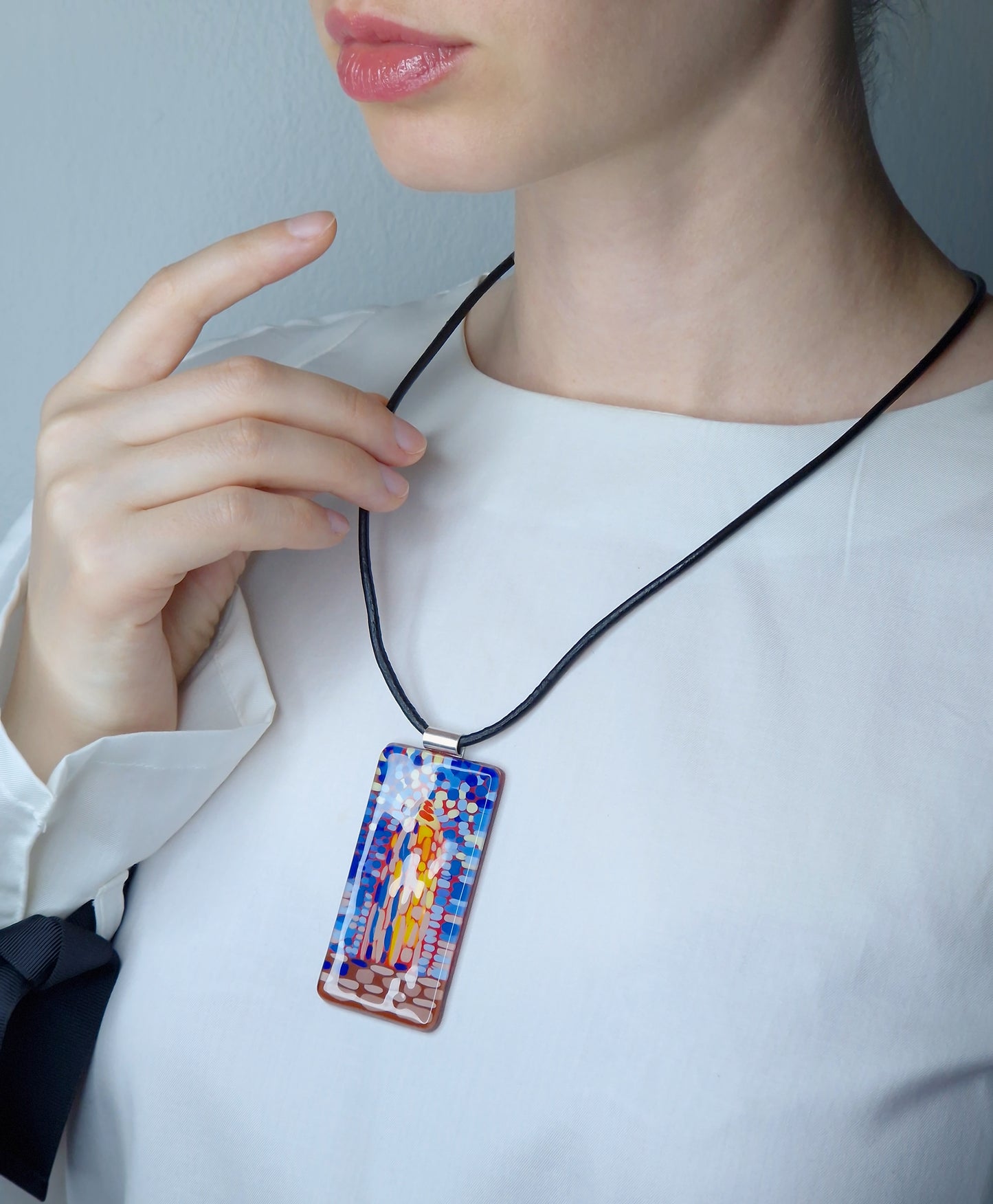 Vertical Elegant Glass Art Pendant & Necklace | Piet Mondrian, The Lighthouse